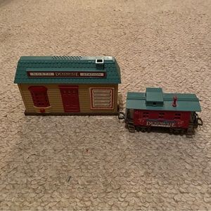 ‼️Dickensville Christmas Village Train Station and Train Car‼️